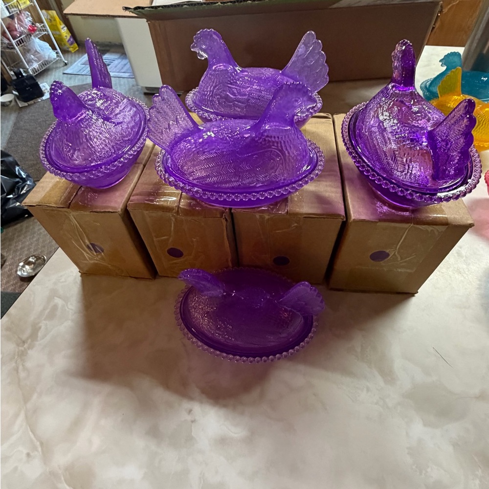 New Set of 8 Purple Amethyst Plastic Hen on Nest Lidded Candy Dishes/Perfect fo